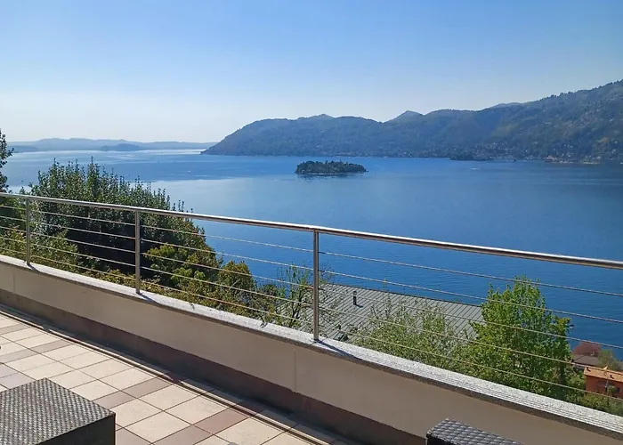 In Near And Islands Apartment