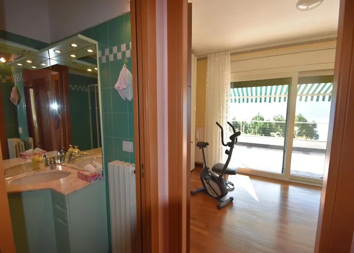 Apartament In Near And Islands *